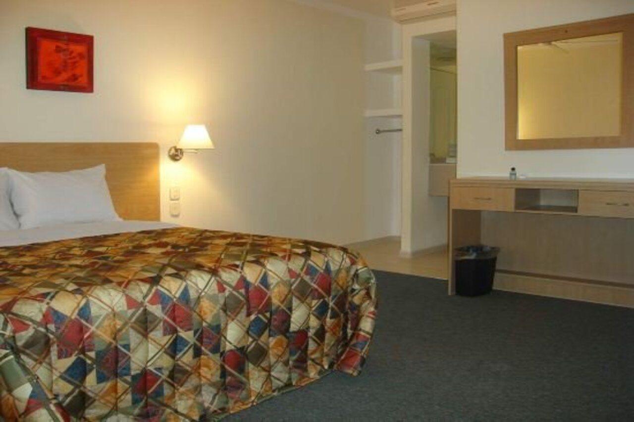 Hotel Castilla Y Leon غوادالاجارا المظهر الخارجي الصورة
