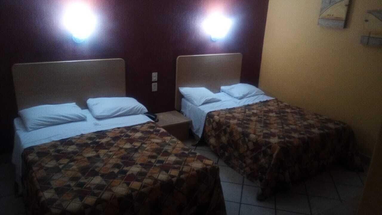 Hotel Castilla Y Leon غوادالاجارا المظهر الخارجي الصورة