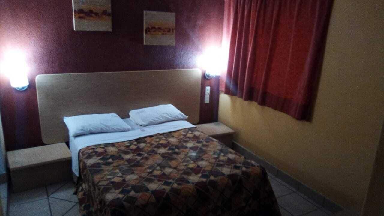 Hotel Castilla Y Leon غوادالاجارا المظهر الخارجي الصورة