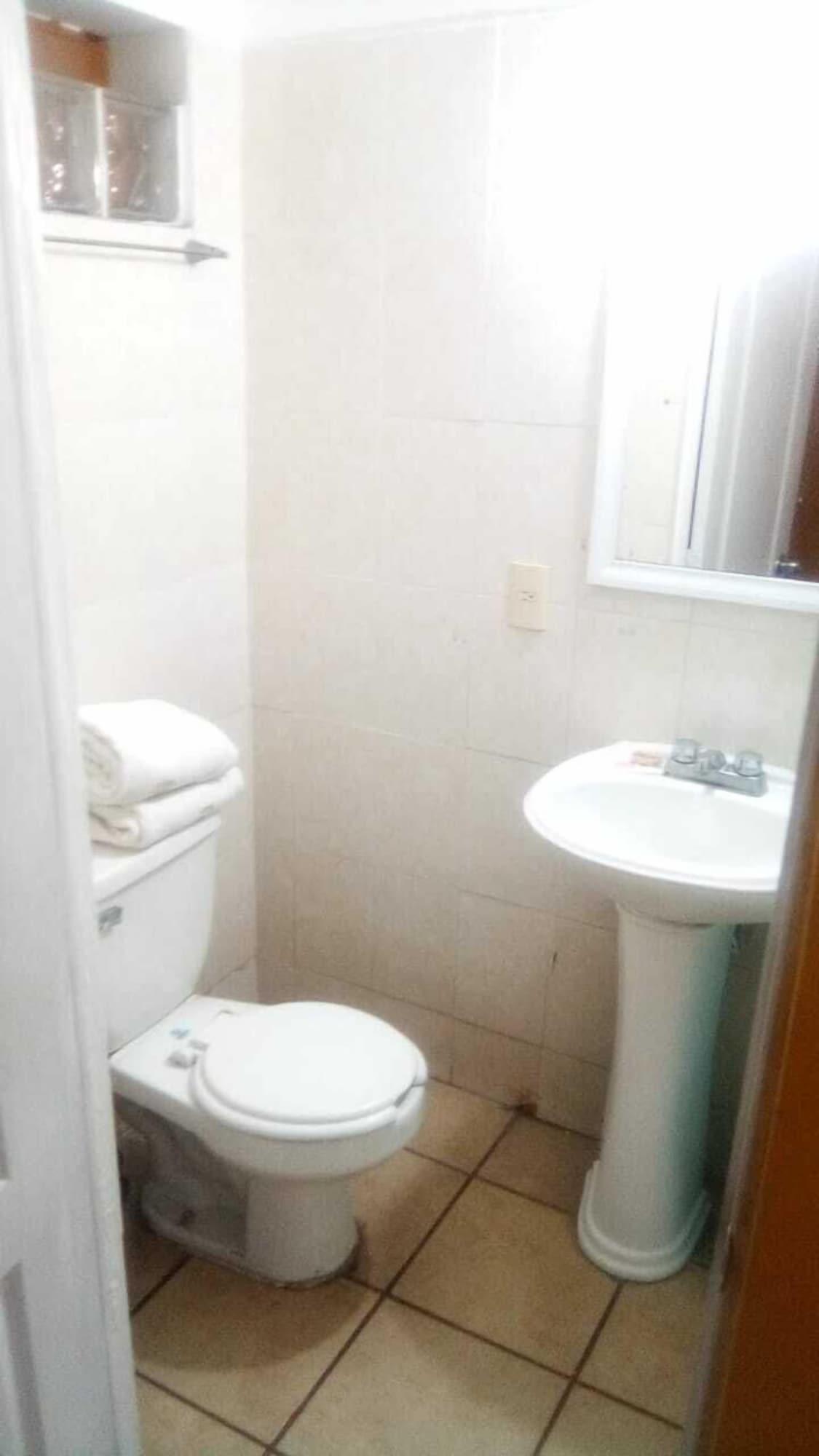 Hotel Castilla Y Leon غوادالاجارا المظهر الخارجي الصورة