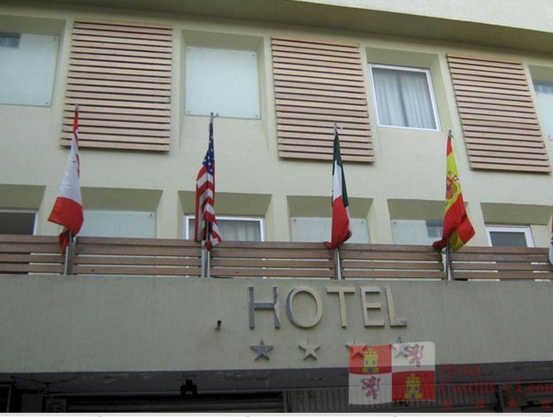 Hotel Castilla Y Leon غوادالاجارا المظهر الخارجي الصورة